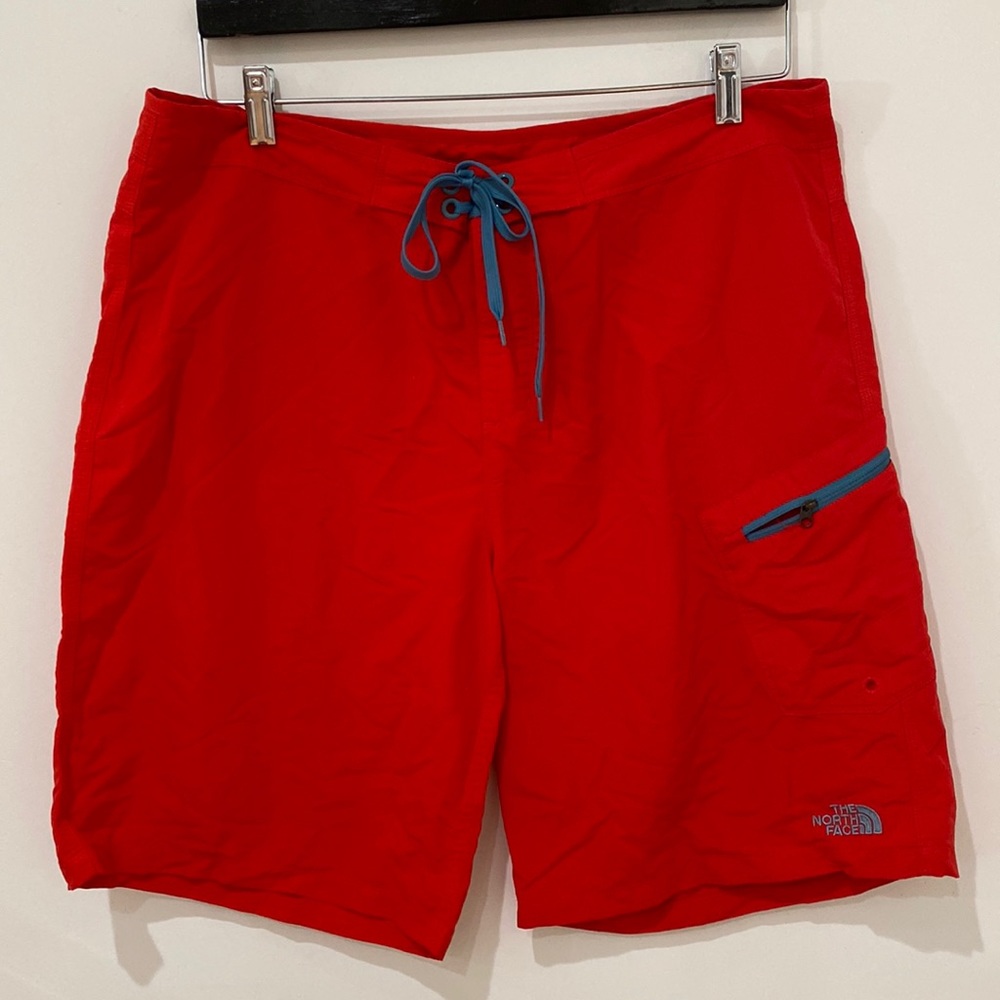The North Face Hybrid Shorts Red 36